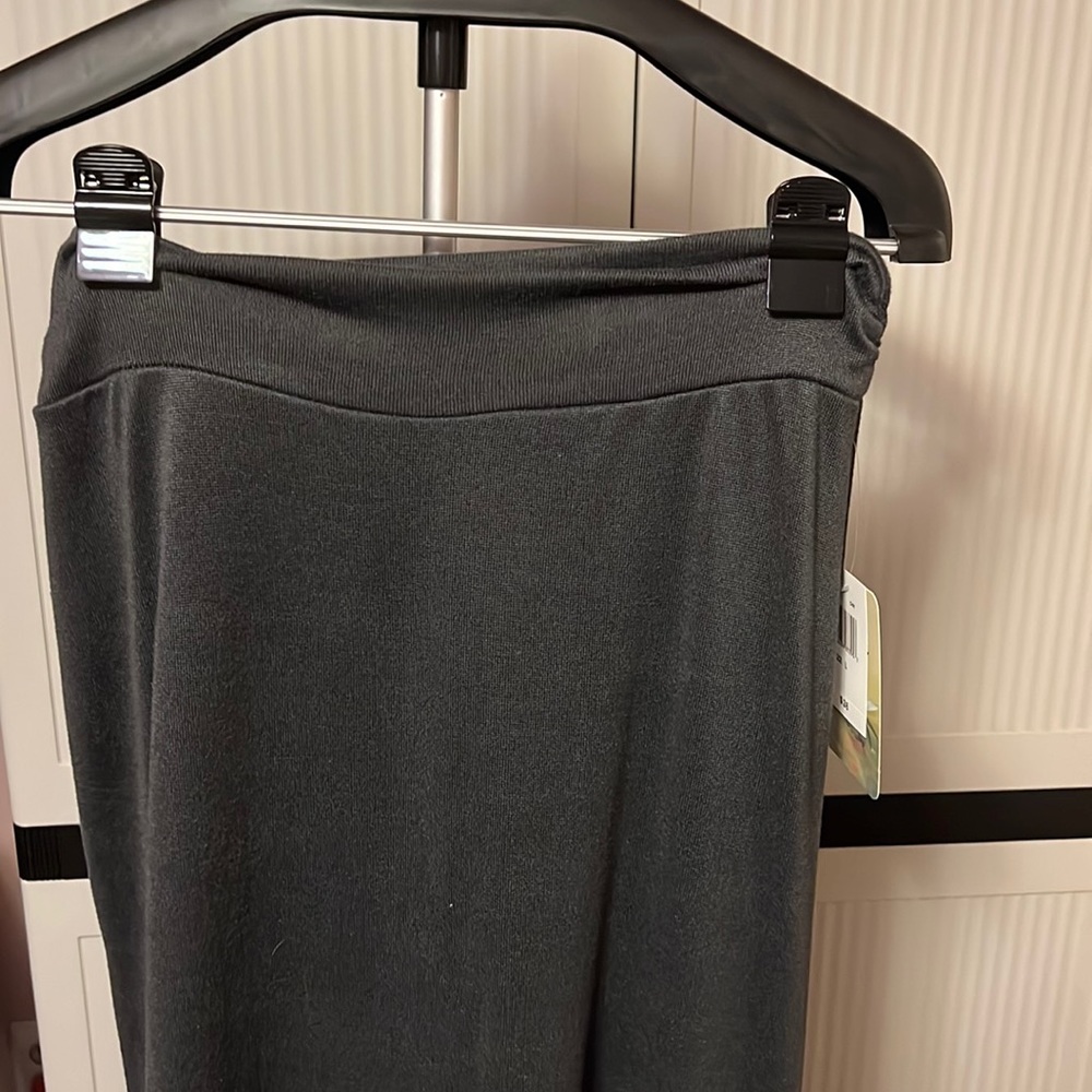 Ladies size large olive green pull-on maxi skirt.
